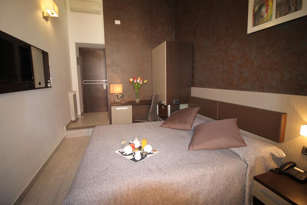 Hotel Charter Rome Bagian luar foto