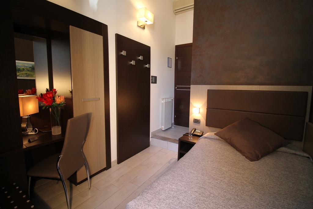 Hotel Charter Rome Bagian luar foto
