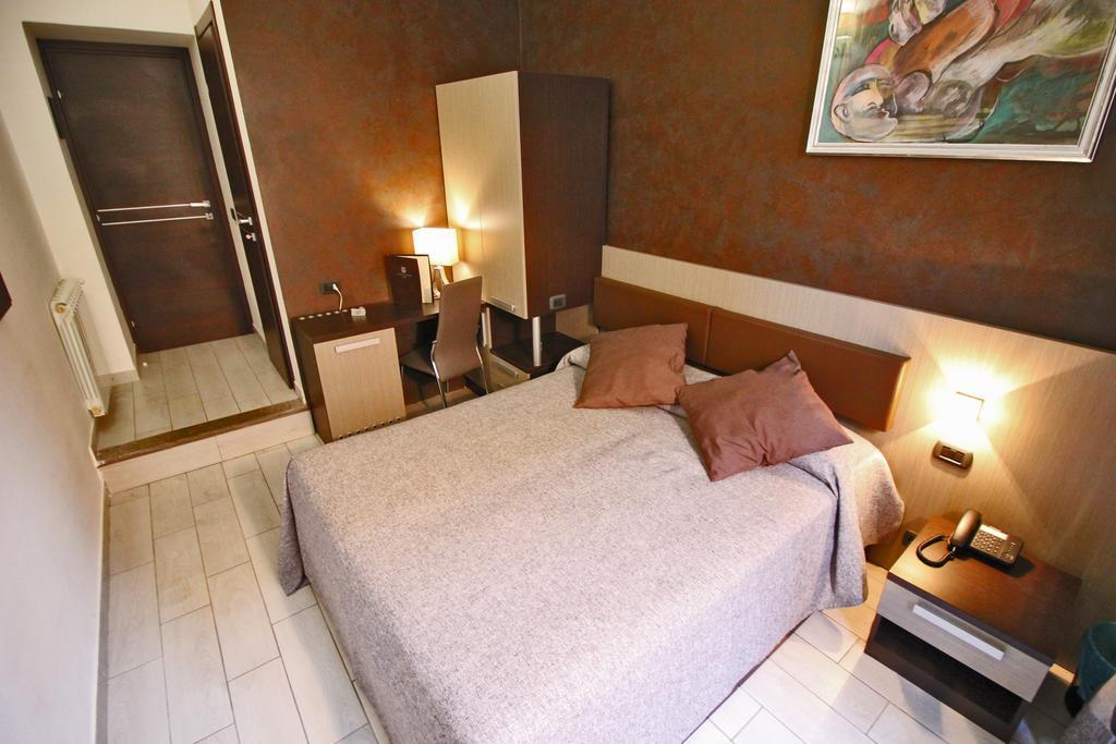 Hotel Charter Rome Bagian luar foto