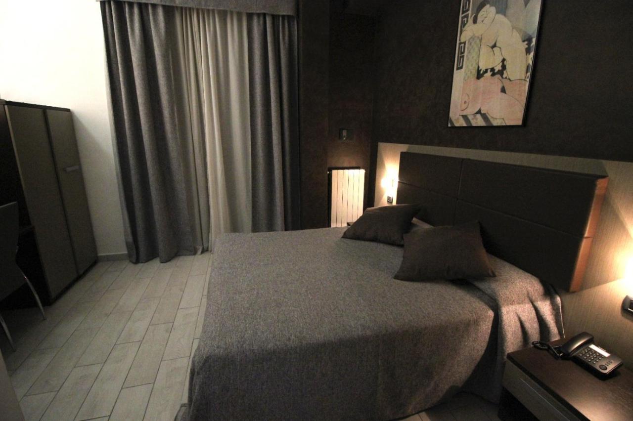 Hotel Charter Rome Bagian luar foto